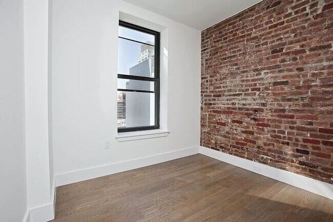 Building Photo - 102 Norfolk Street