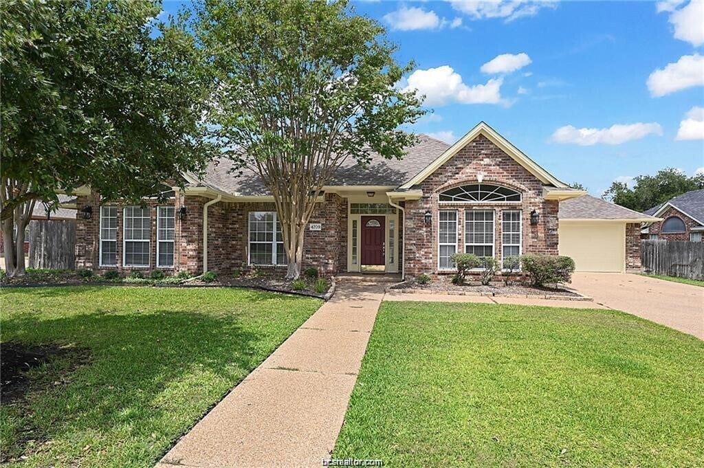 Foto principal - 4709 Shoal Creek Dr