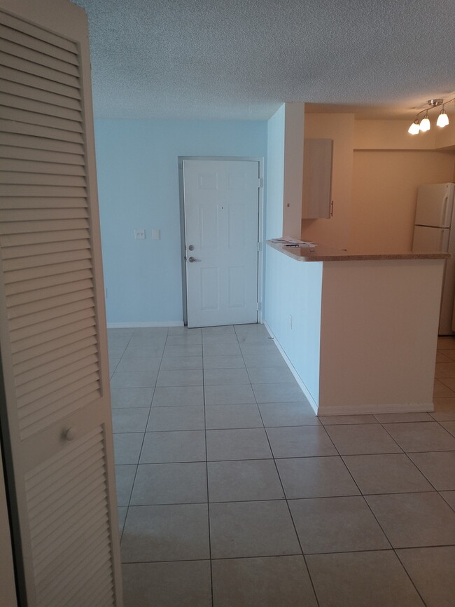 Building Photo - Cozy 1bed/1bath fully equipped