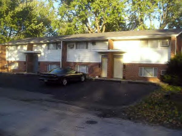 Building Photo - 215 Garfield St