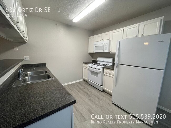 Building Photo - 532 Ortiz Dr SE