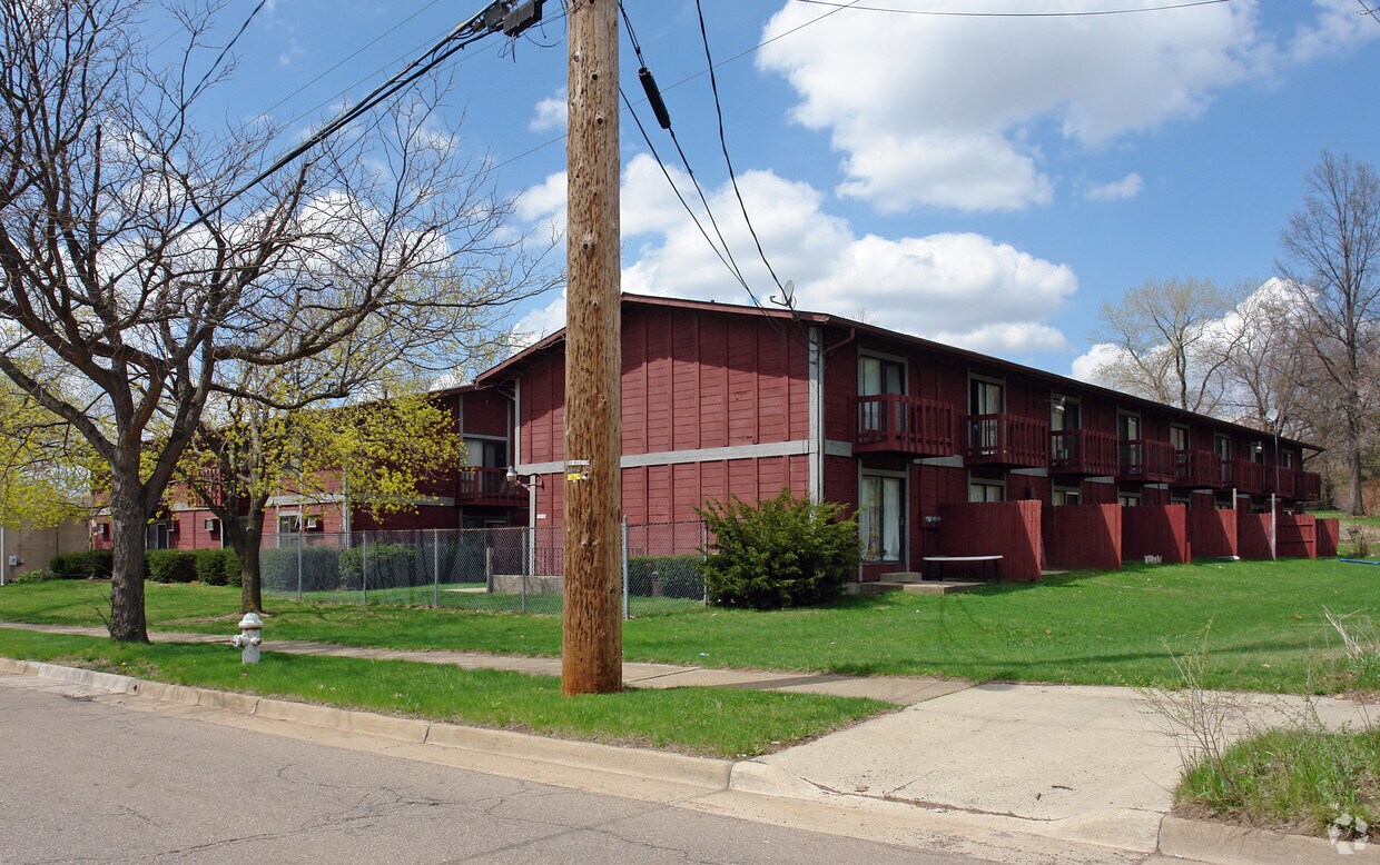 Foto principal - 1015-1019 Derbydale Rd