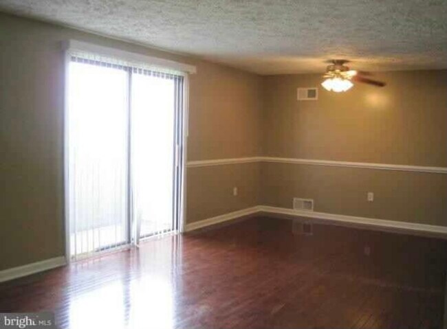 Building Photo - 730 Heather Ridge Dr