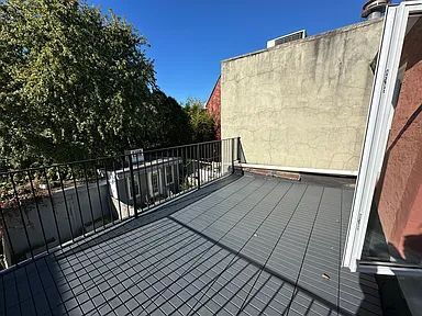 Foto del edificio - "Charming 1-Bed Oasis on Pioneer Street, Brooklyn – Your Perfect Urban Retreat!"