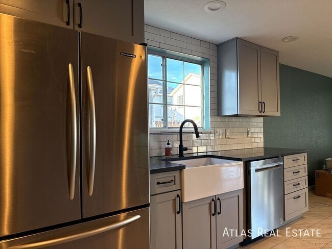 Foto del edificio - 8070 Decatur St