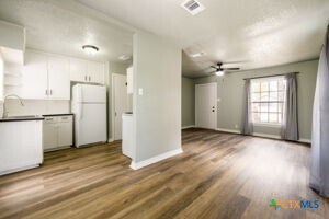 Building Photo - 1108 Stewart St