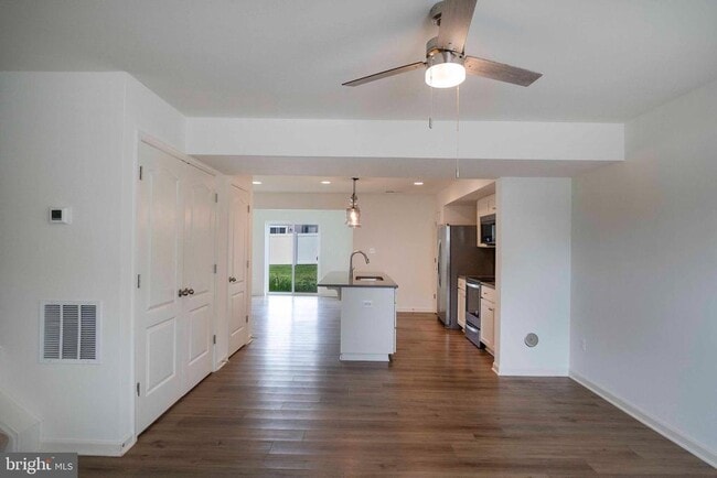 Foto del edificio - 15 PITCH PINE Ct