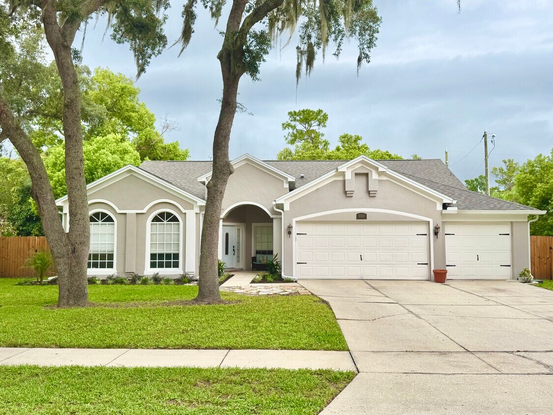 Foto principal - 1010 Foggy Brook Pl