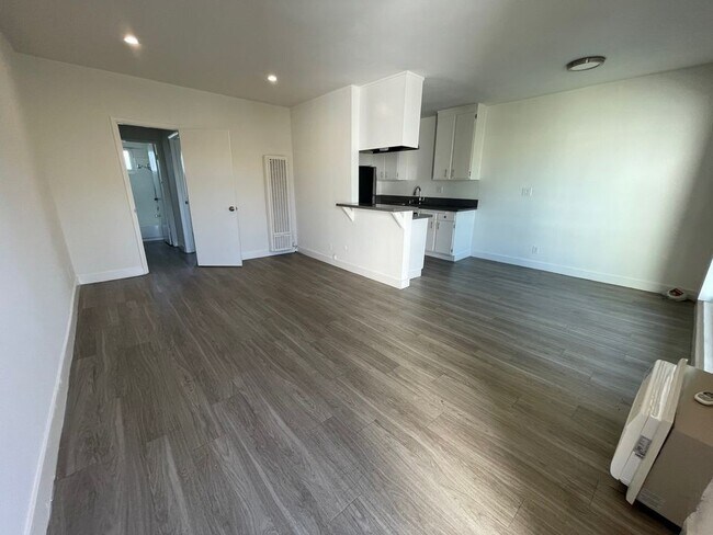 Foto del edificio - 5307 Sepulveda Blvd