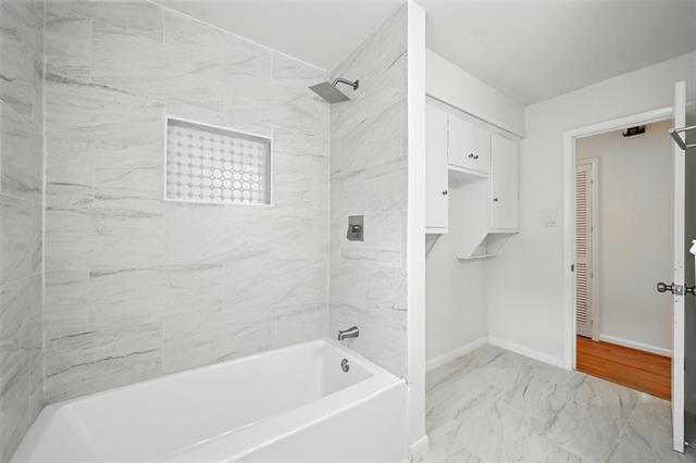 Foto del edificio - 304 N Bonham Dr