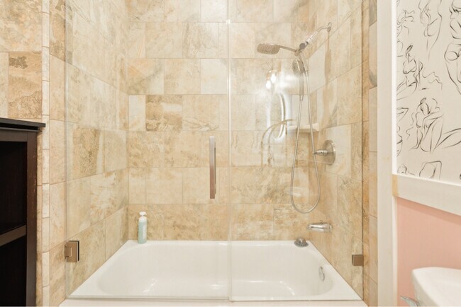 Foto del edificio - 1519 W 37th Pl