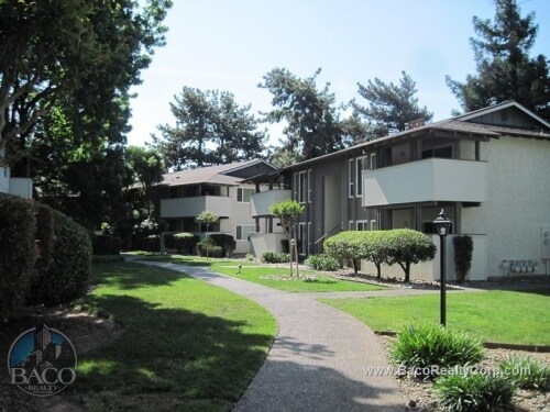 Building Photo - 275 E Shasta Ave