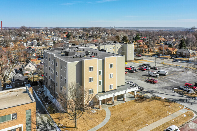 Foto del edificio - Hillside Senior Apartments