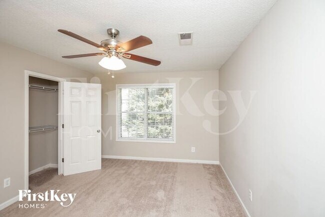 Foto del edificio - 2701 Chadwick Lane Northwest