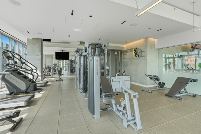 Building Photo - 160 N Desplaines St