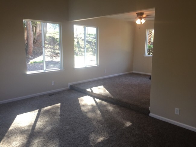 Building Photo - 60 Mt Tamalpais Pl