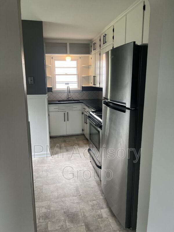 Foto del edificio - 2040 SW Medford Ave