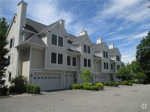 Building Photo - 29 Carpenter Ave