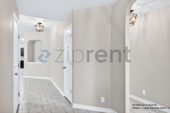 Foto del edificio - 8745 Ironwood Hill