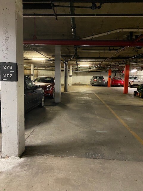 Indoor parkig garage - 118 Monroe St