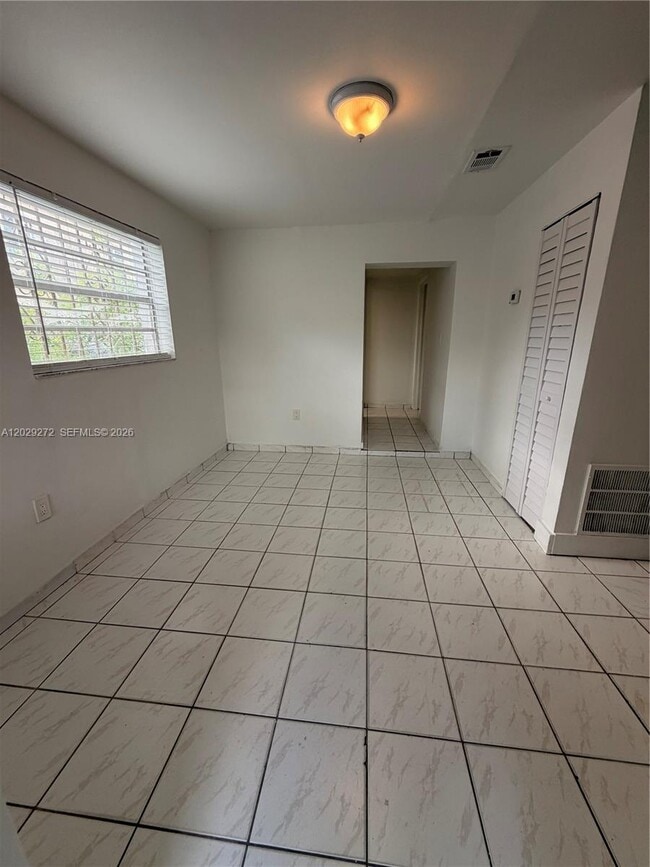 Foto del edificio - 2420 NW 31st St