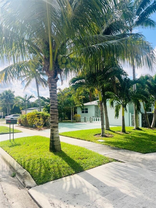 Foto del edificio - 850 SW 50th Terrace