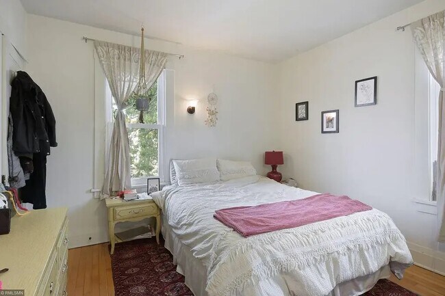 Foto del edificio - 2748 Aldrich Ave S