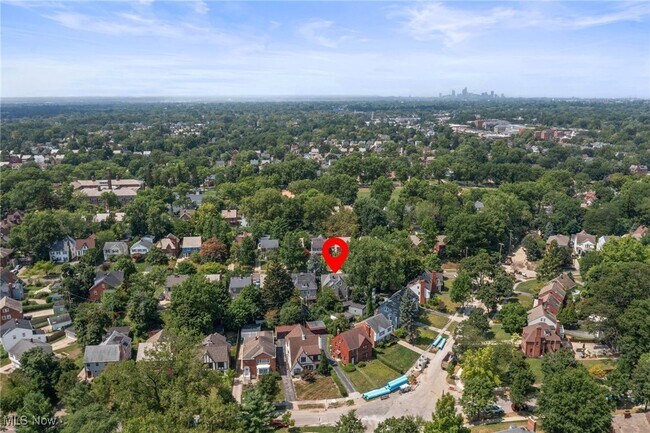 Foto del edificio - 3595 Glencairn Rd