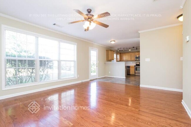 Foto del edificio - 6582 Grand Hickory Dr
