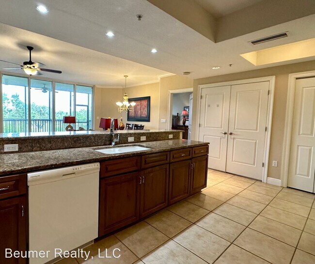 Building Photo - 3 br, 2 bath House - 608 Lost Key Dr. 203C