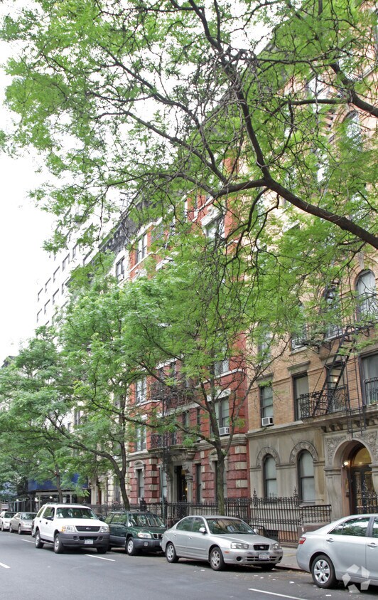 Primary Photo - 336 E 67th St