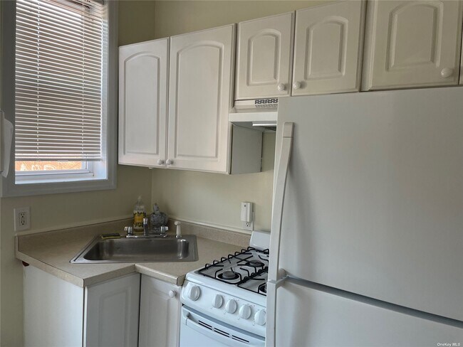 Foto del edificio - 222-70 Braddock Ave