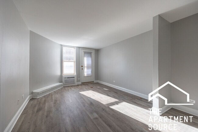 Building Photo - 744 W Gordon Terrace