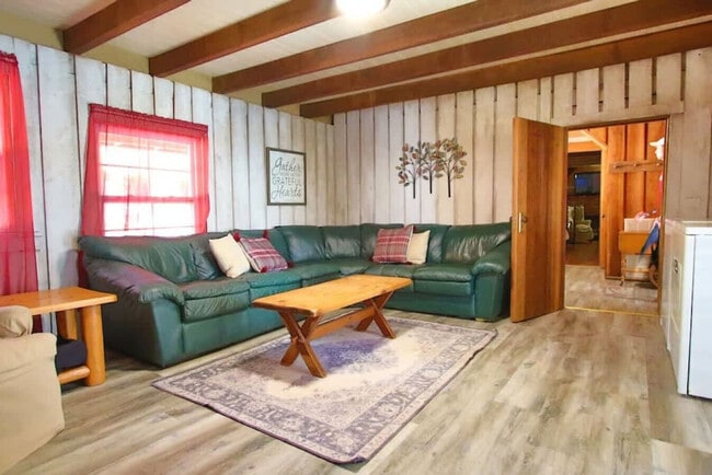 Building Photo - 44 Gabby Ln