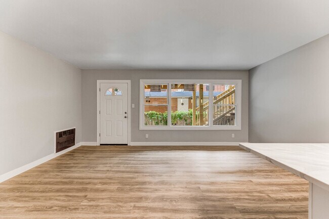 Foto del edificio - 405 S Maple Ave