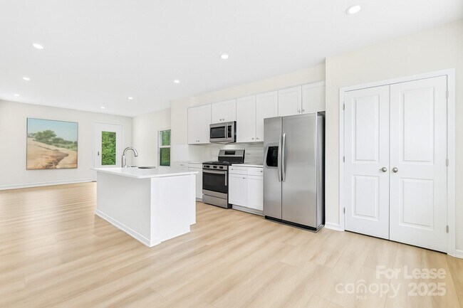 Foto del edificio - 3322 Beeler Ln