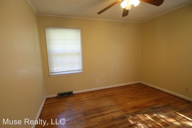 Foto del edificio - 3 br, 1 bath House - 713 Ogden Road