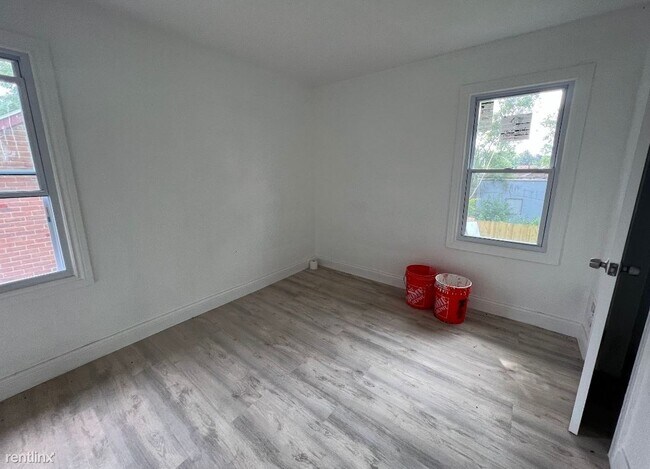 Foto del edificio - 3 br, 1.5 bath House - 15033 Hartwell St S...
