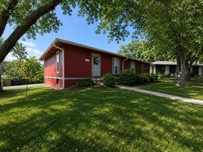 Building Photo - 205 Wheaton Ct