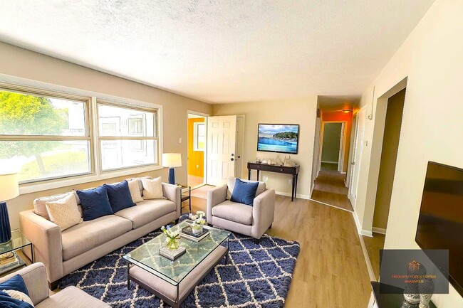 Foto del edificio - 4071 Sawyer St