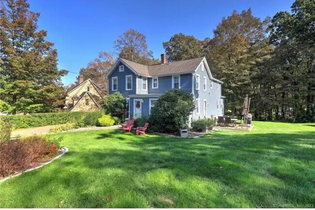 Building Photo - 240 Kenwood Ave