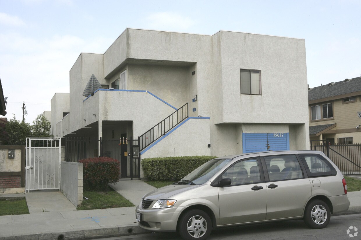 Foto del edificio - 15627 Belshire Ave
