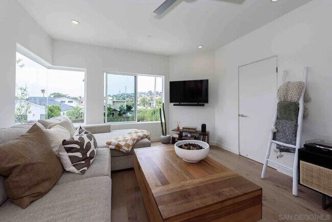 Foto del edificio - 3148 Emerson St