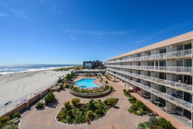 Foto principal - 830 Shore Rd