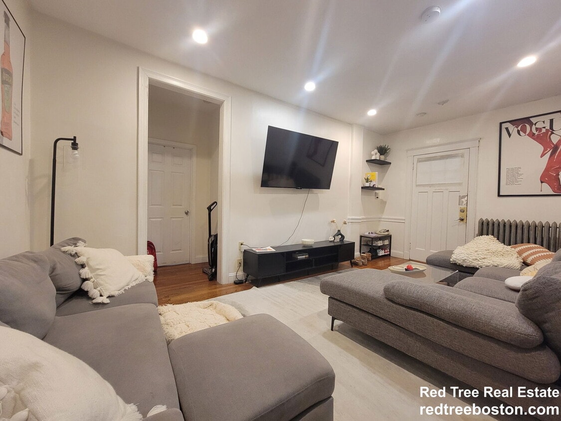 Photo - 60 Egmont Street Apt #U5, Brookline, MA 02446 - 4 BR 2 BA condo