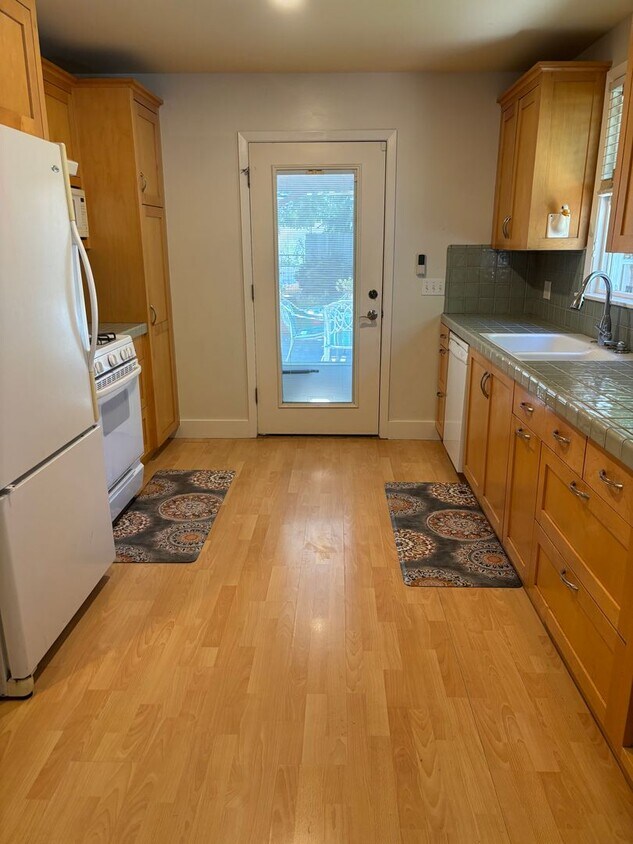 Primary Photo - Charming 3 bedroom 2 bath home Sebastopol!!