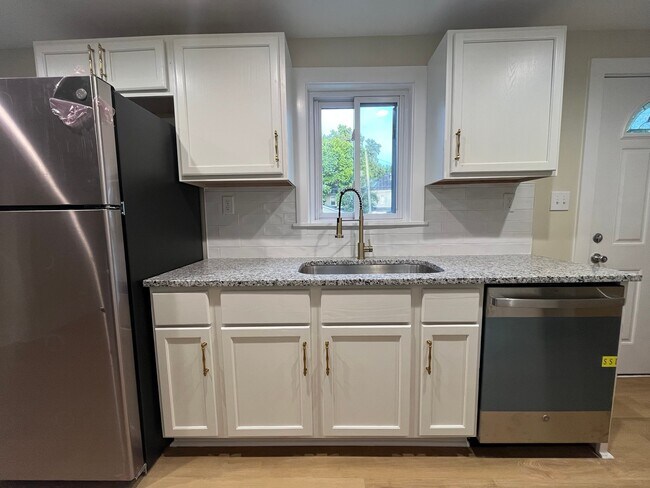 Photo - 114 S Bayly Ave (Louisville, KY) Apartment