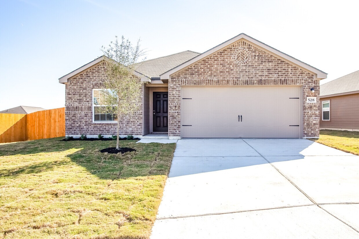 Foto del edificio - 528 Fox Glen Cv, Jarrell, Texas 76537