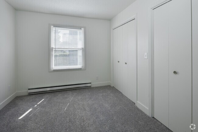 1 habitación, 1 baño - 420 pies cuadrados - Dormitorio - Rally - Free Parking Included