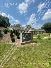 Building Photo - 121 Cedar Ct